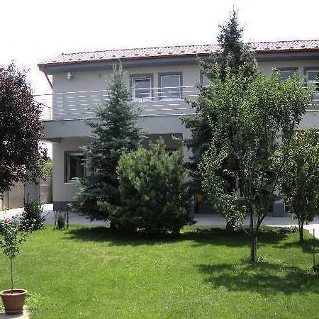 Ubytovanie House Galanta Buitenkant foto